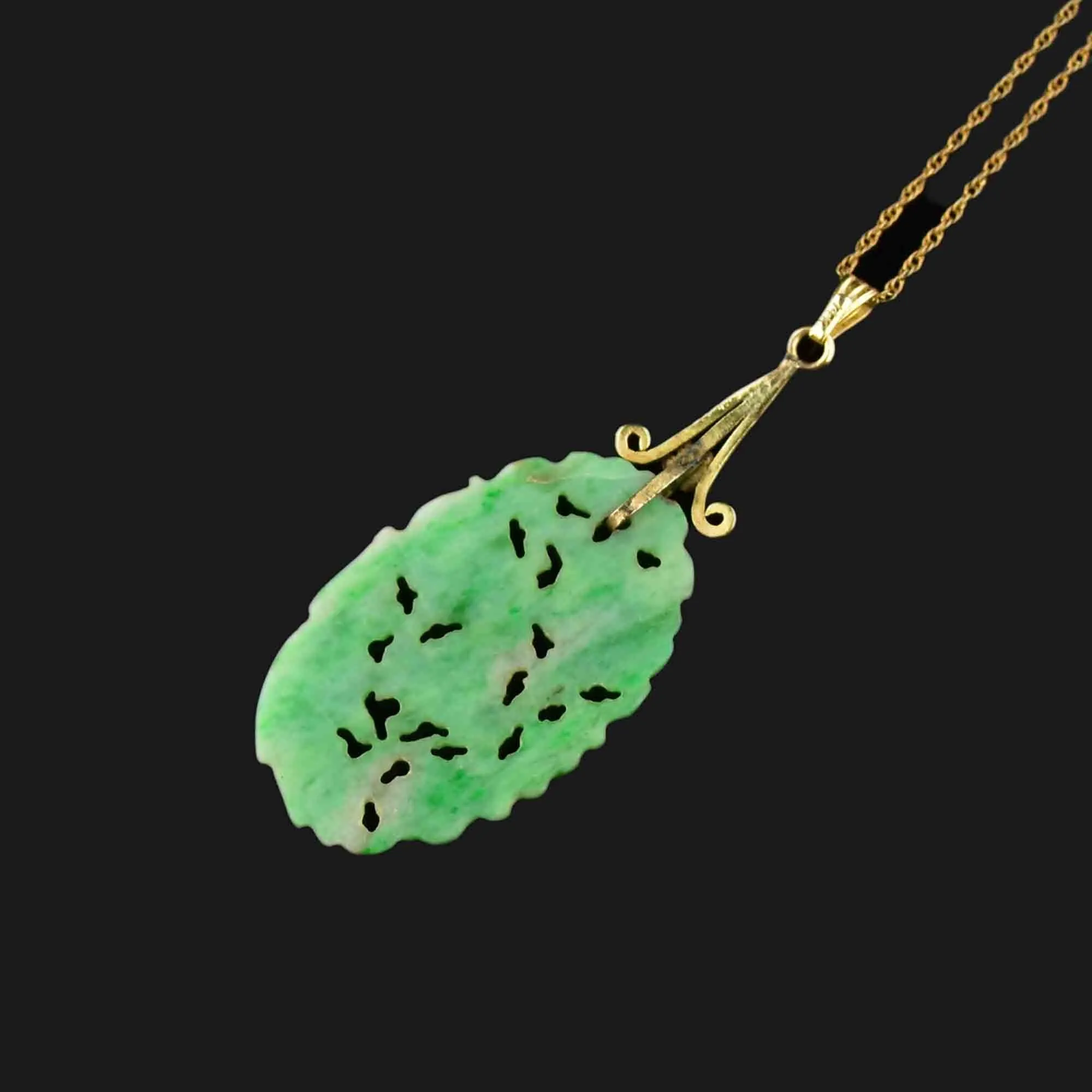 14K Gold Carved Jade Pendant Necklace