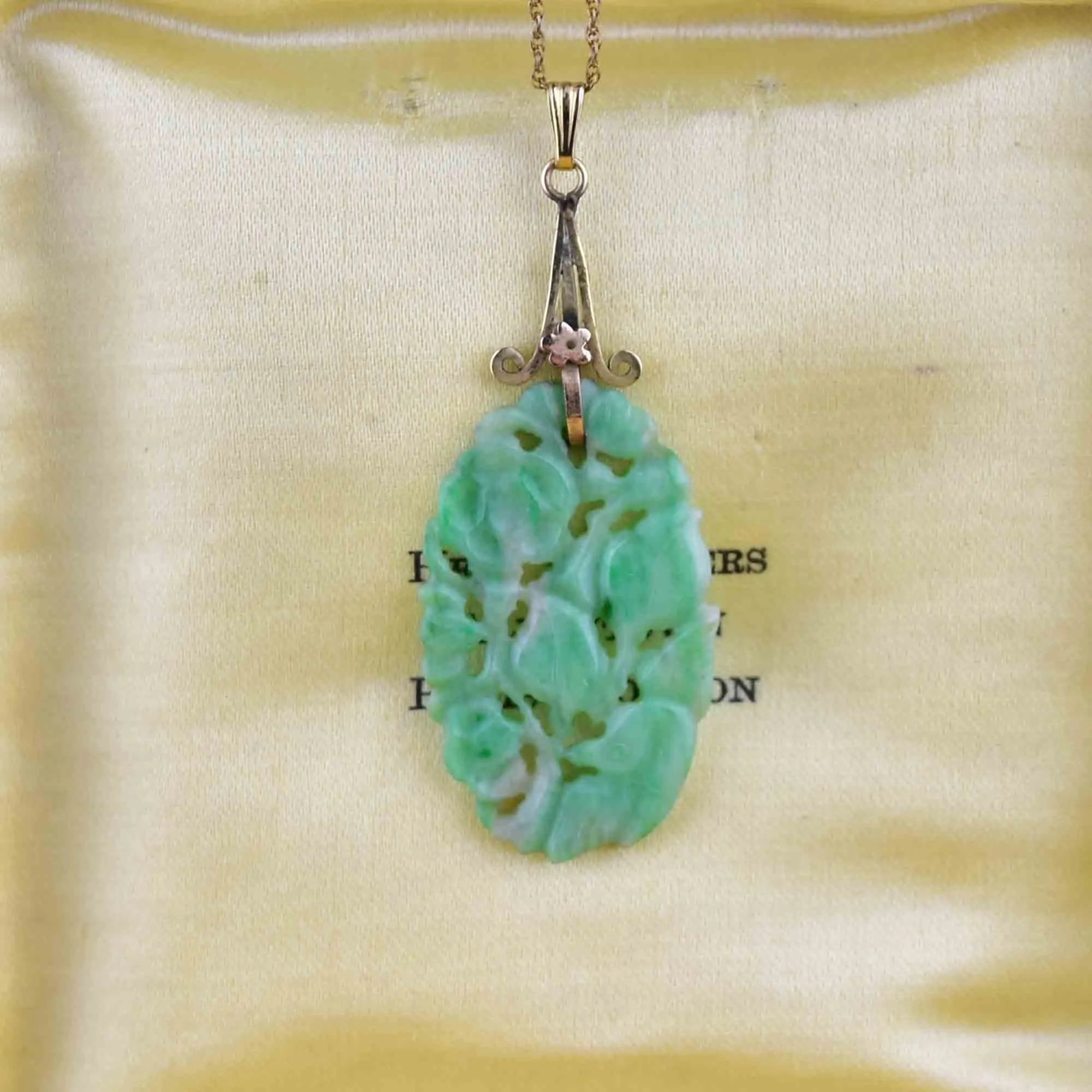 14K Gold Carved Jade Pendant Necklace