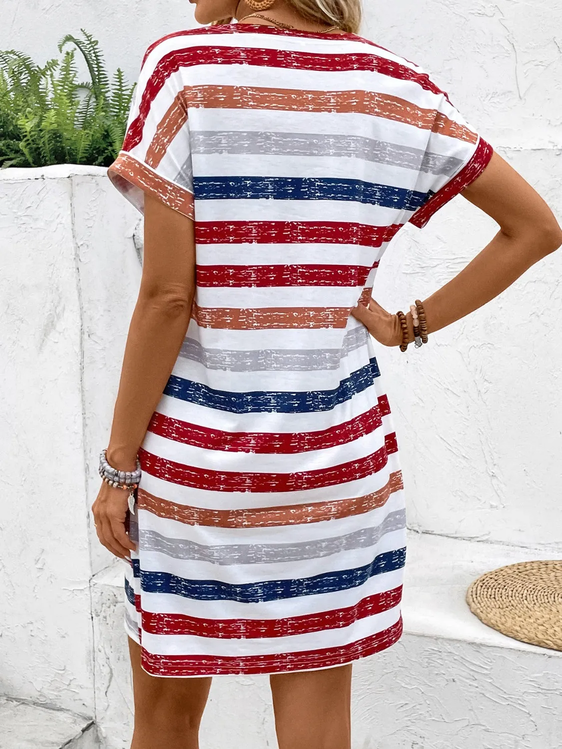 Beachside Elegance: Women's Striped V-Neck Dress for Wedding Guests