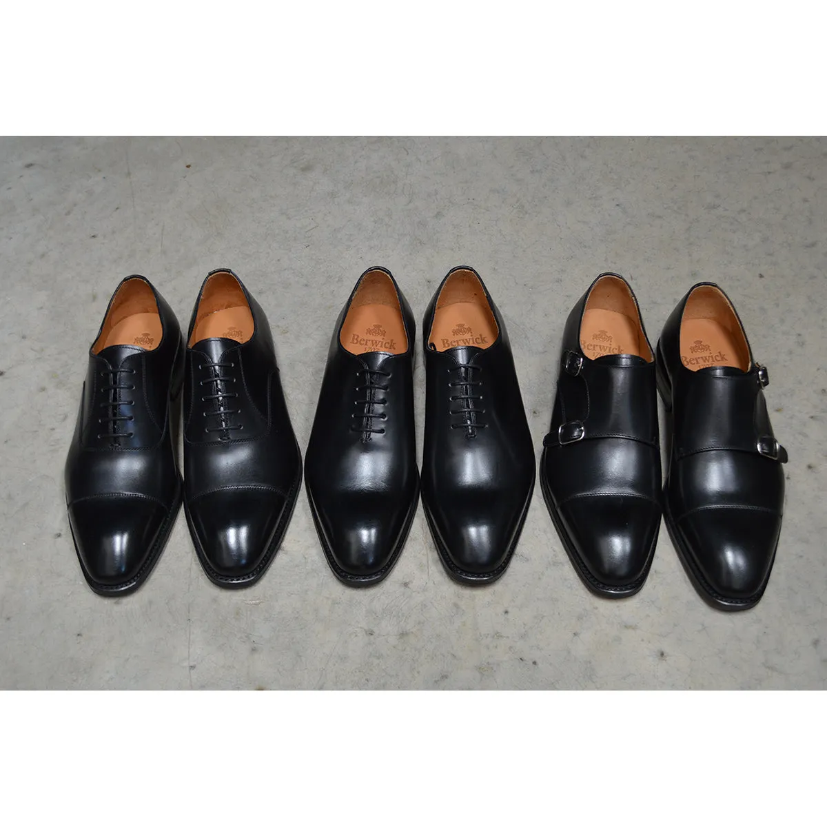 Berwick 1707 Straight Cap Oxford (5217) - Black Boxcalf