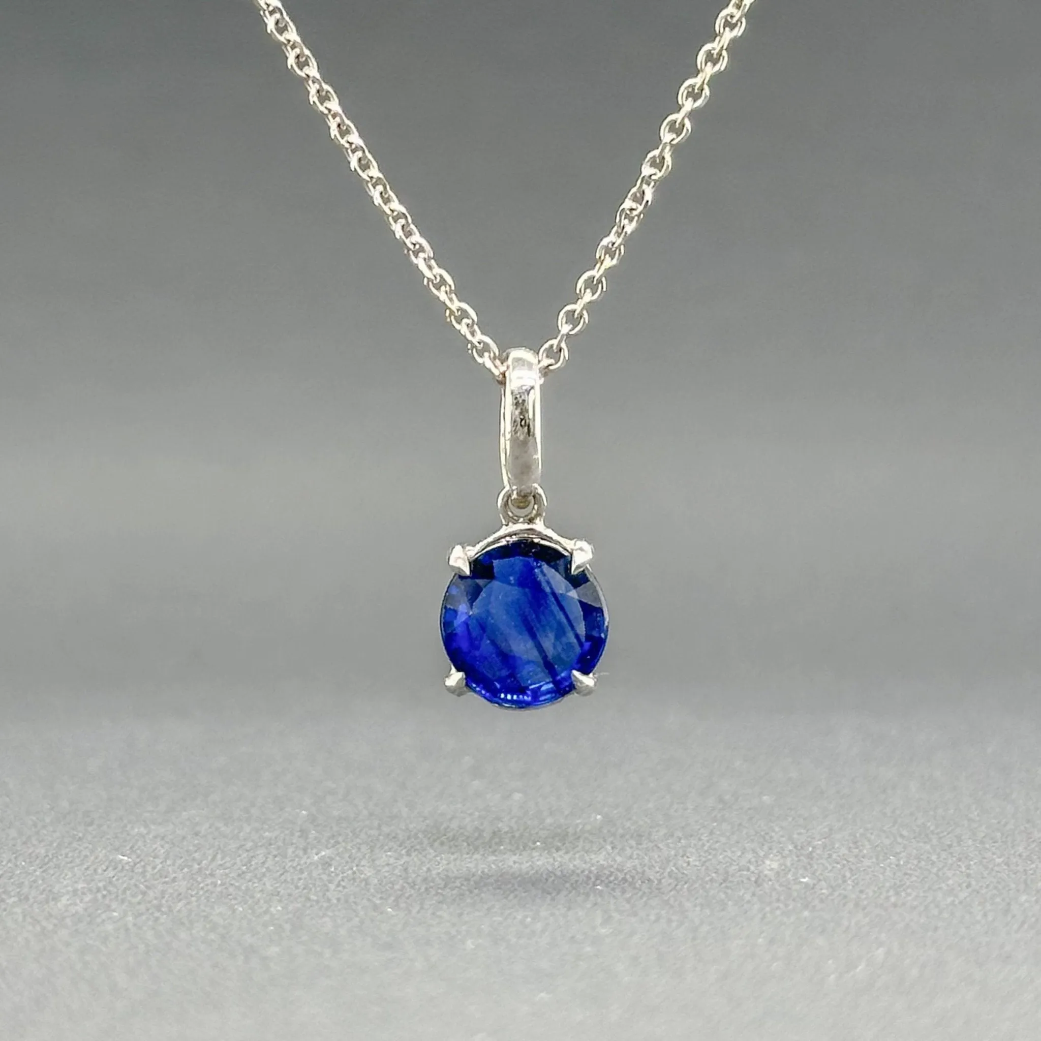 Estate 14K W Gold 1.13ct Sapphire Pendant