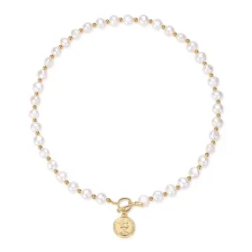 Queen Coin Pendant Pearl Necklace