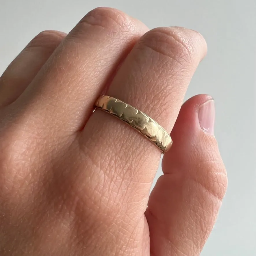 V I N T A G E // patterns of the heart / 14k yellow gold eternity band / size 9.75