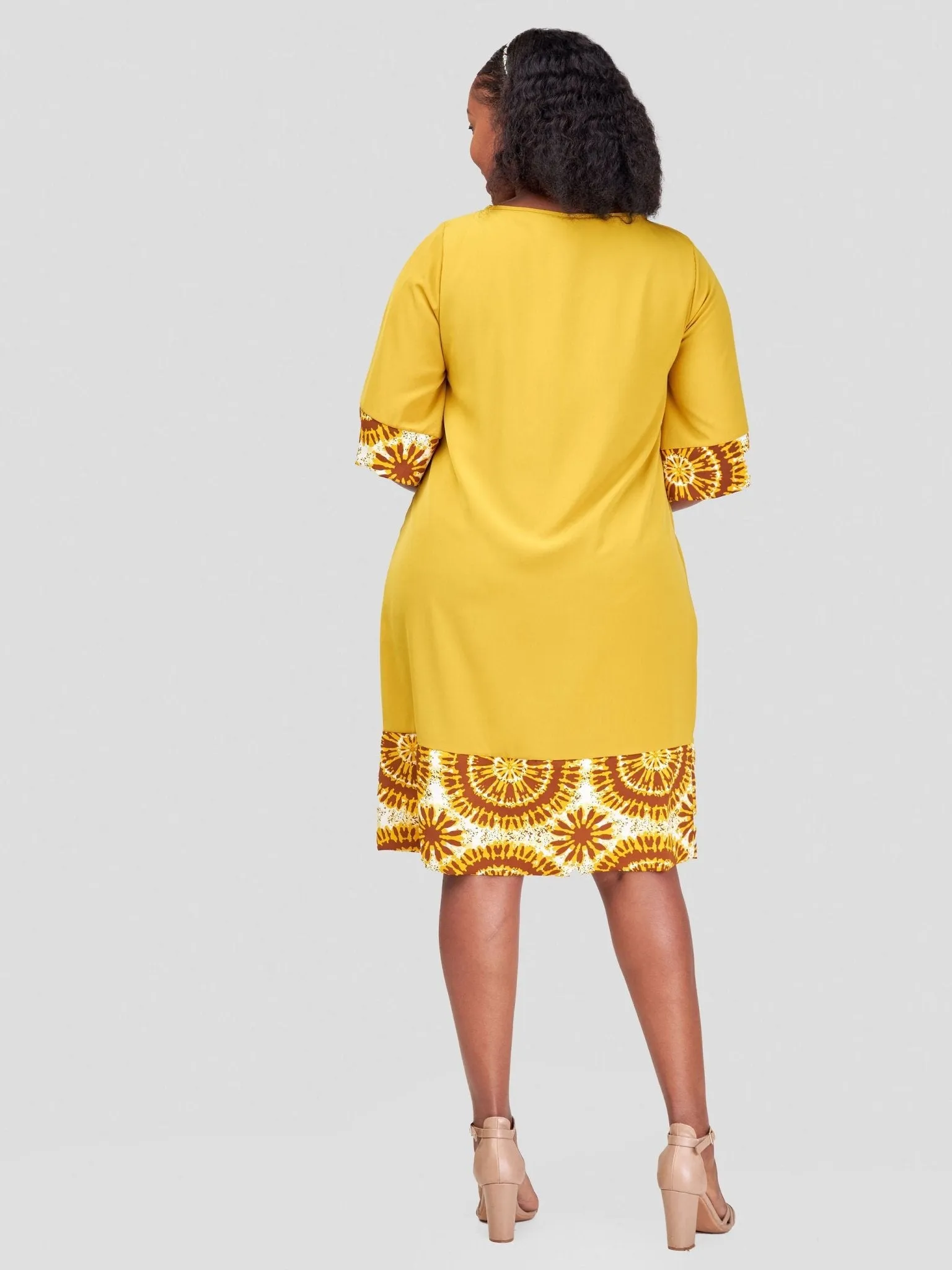 Vivo Zuri A-Line Dress - Mustard   Mustard / Brown Abstract Print